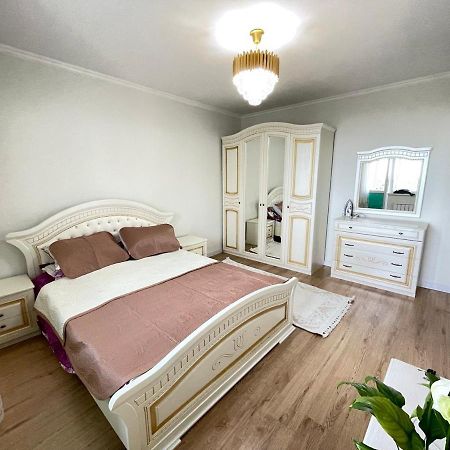 Apartment In アルマトイ エクステリア 写真