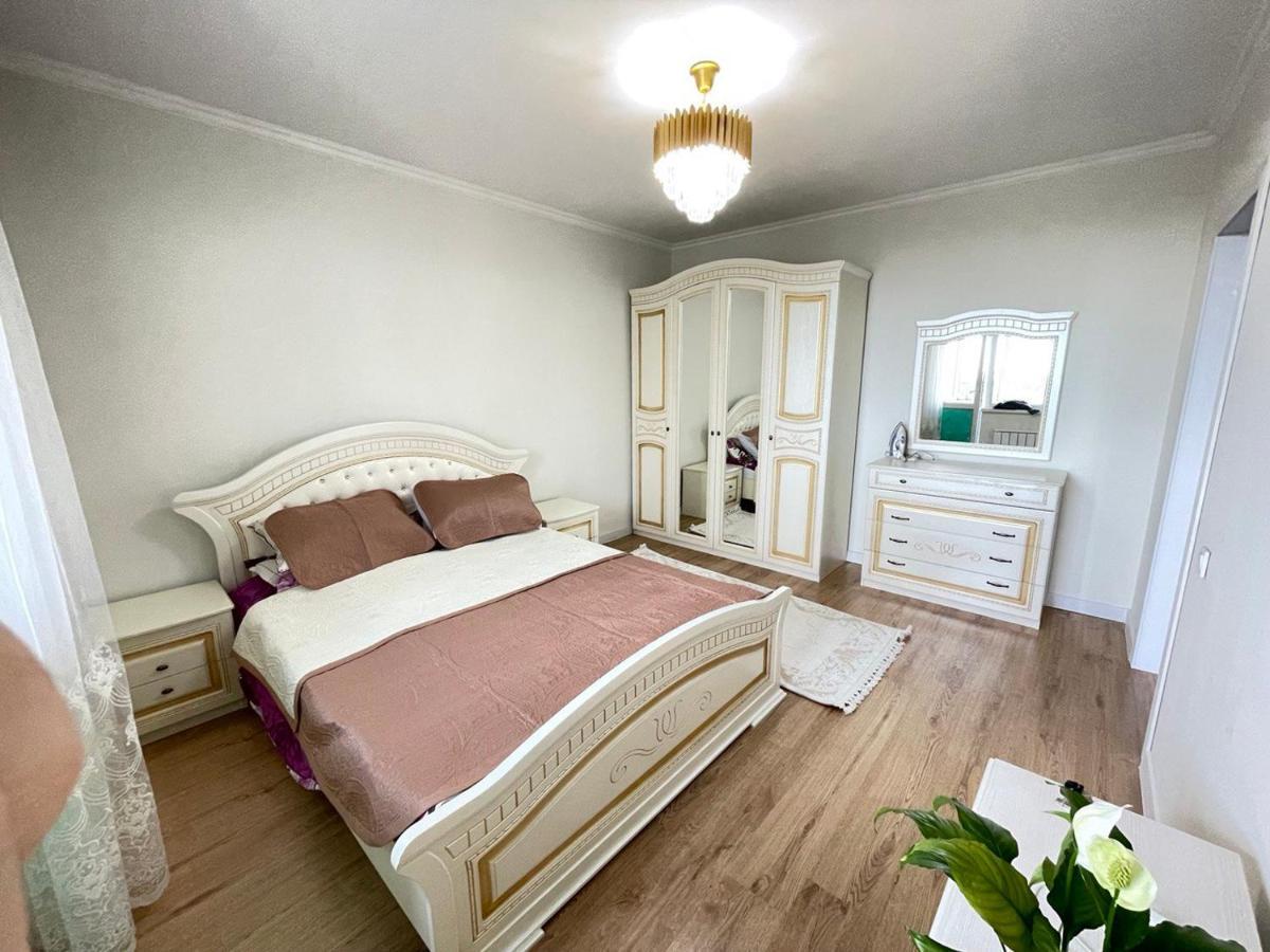Apartment In アルマトイ エクステリア 写真